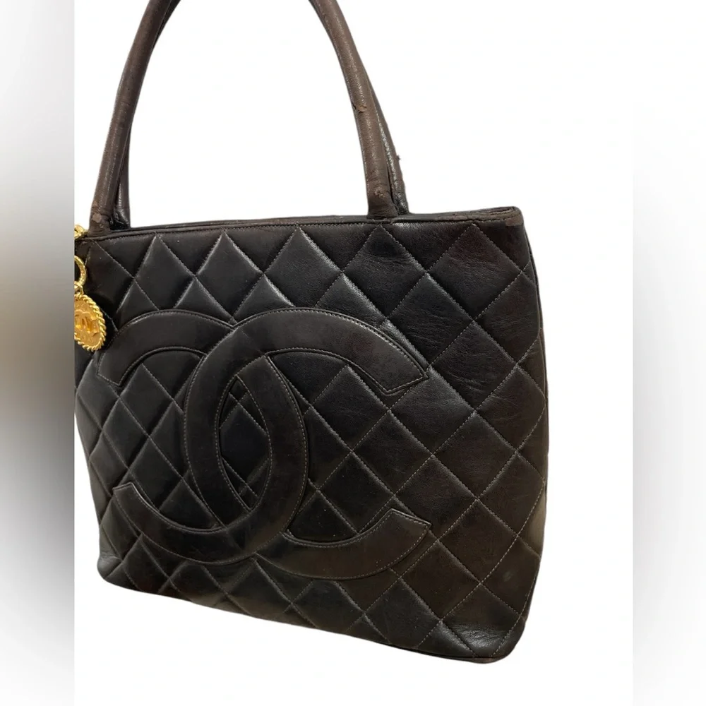 Chanel Medallion Tote - Picture 3 of 17